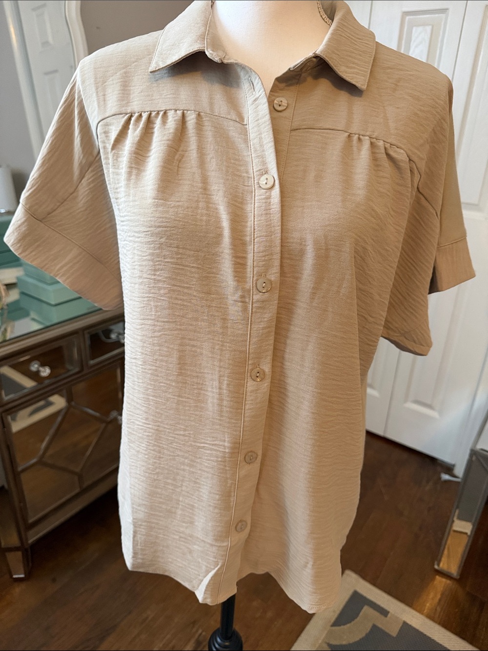 Fred David Beige Top Button-Up Textured Front & Soft Fabric Back - Minimalist ❤️